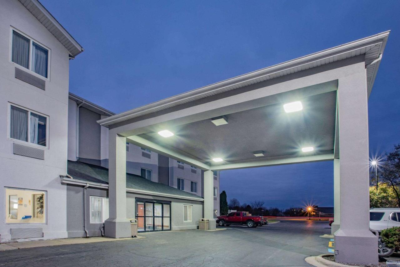 Baymont By Wyndham Milan Exterior foto